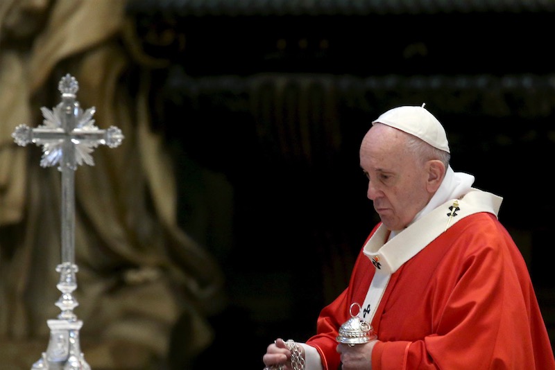 Doctors and nurses are saints next door: Pope